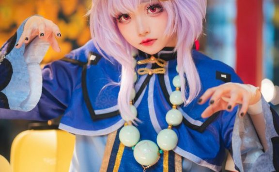 花崎Makura cos《原神》七七,可爱迷人小僵尸魅力爆棚!