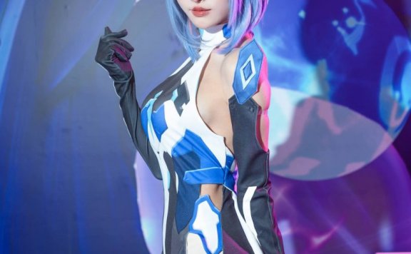 紫氯氯cos赛贝丝 | 紫氯氯_300大作战·赛贝丝cos作品 [9P-43MB]