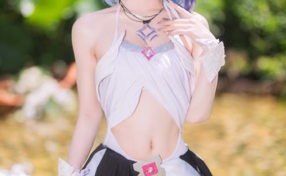 穿越自然,化身蝴蝶:夜夜想吃螺蛳粉cos《崩坏:星穹铁道》希儿