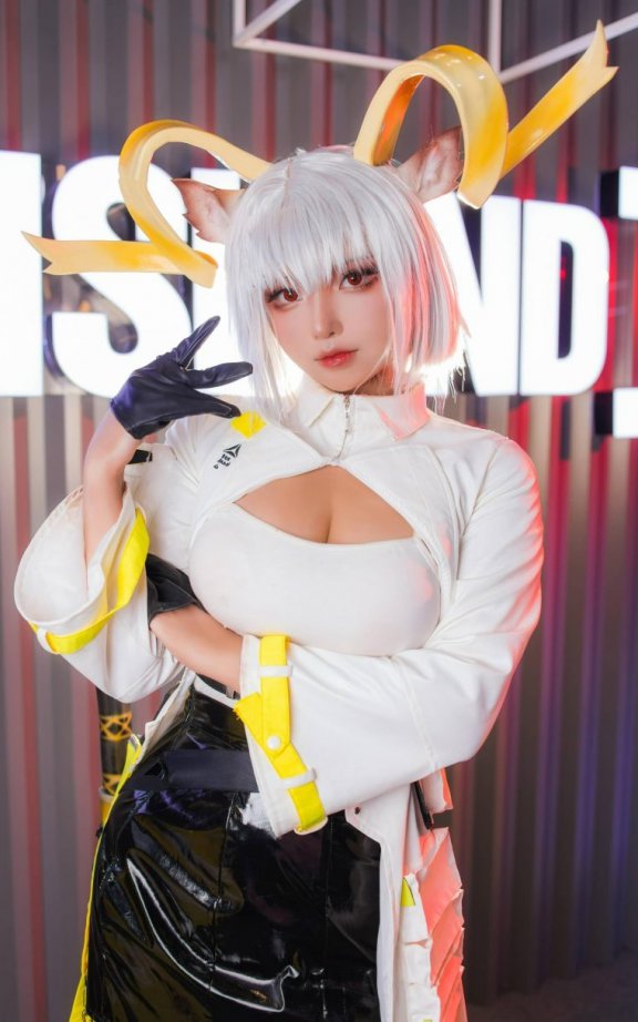 菌烨tako cos卡涅利安 | 菌烨tako_明日方舟·卡涅利安cos [7P-12.57MB]