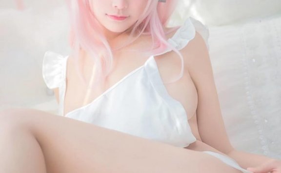 魅力无边的COS界精灵：美丽动人的“百变”三刀刀miido