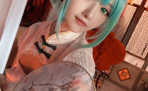Shika小鹿鹿cos初音未来 | Shika小鹿鹿_初音未来·韶华旗袍cos [14P2V-88MB]