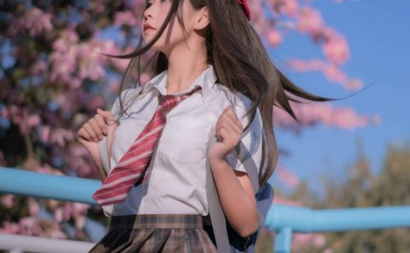 春风十里不如你:coser 萌芽儿o0与异木棉花的美丽邂逅