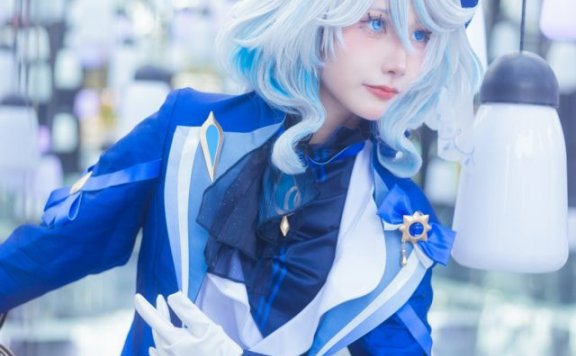 原神COSPLAY:泰国coser Best_Pensupak化身漂亮优雅的芙宁娜