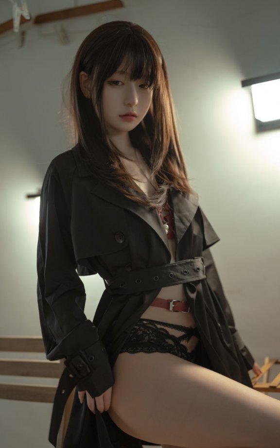 迷之呆梨cos_炙热 | 迷之呆梨_炙热·捆绑皮带cos作品 [42P-260MB]