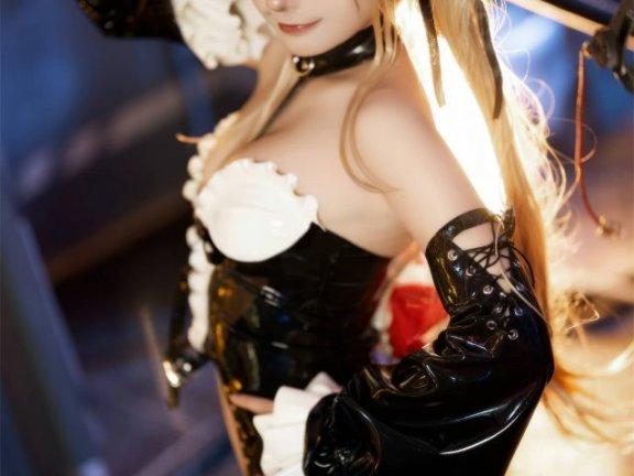 萌娘格斗魅力再现：coser 是三不是世w演绎性感玛莉·萝丝