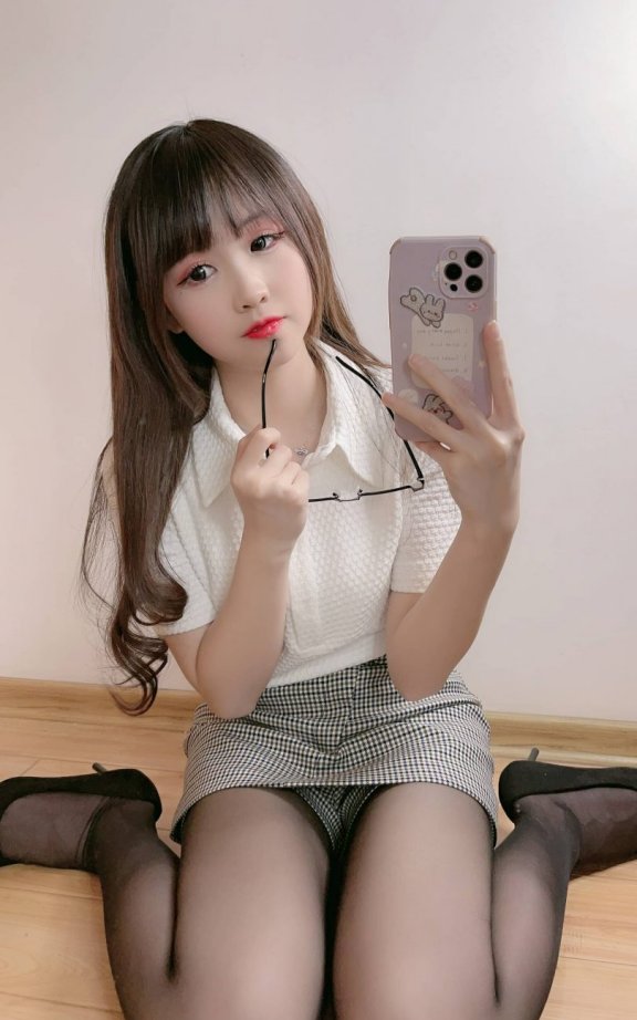 miko酱ww cos OL女郎 | miko酱ww_自拍·黑色丝袜cos [185P-1.27GB]