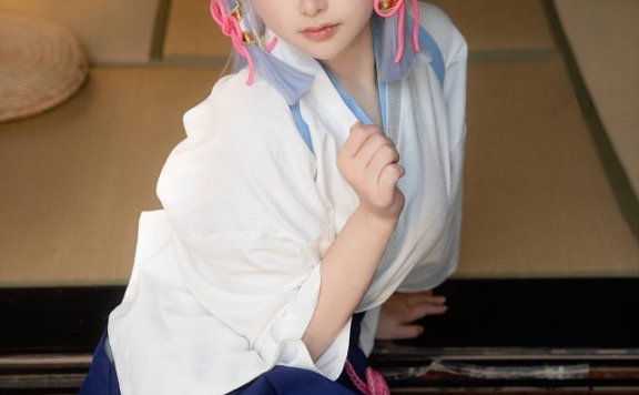 樱梨梨Eriri原神COS:演绎剑道服版神里凌华的优雅与可爱