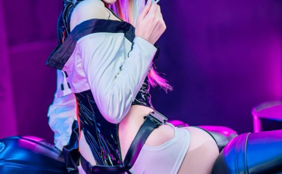 Natsuko_夏夏子露西COS：演绎未来女神的性感与炫酷魅力