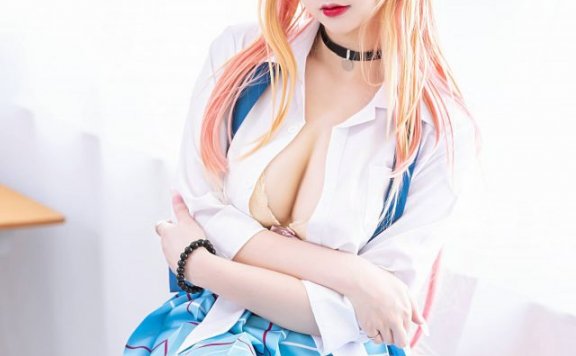 雪晴Astra喜多川海梦COS：演绎JK版二次元女神的性感与可爱