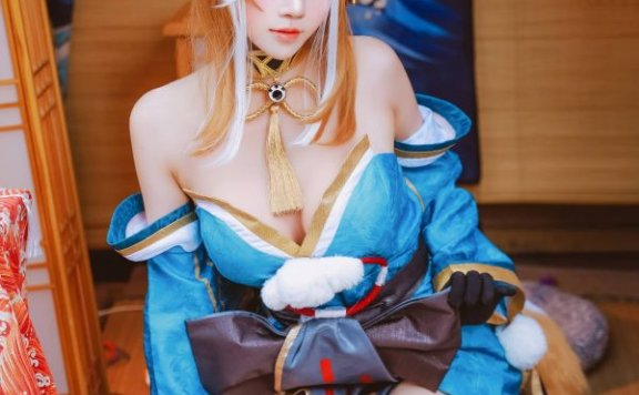 桜桃喵希娜小姐COS：带你进入温柔与甜美的二次元之梦