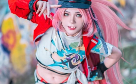 星穹铁道乱破COS：Hojicha_Latte演绎忍法少女的性感与酷帅