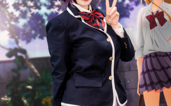 可爱又性感的美少女降临：Coser Suzuran化身甜美的石原紫