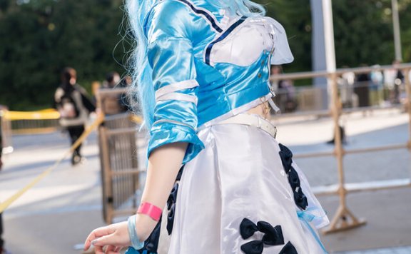 雪国酒香,仙气满分:Coser Gngn_P演绎最治愈的雪花菈米