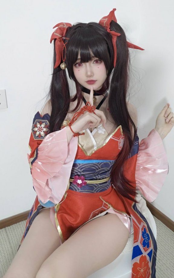 迷之呆梨cos花火|迷之呆梨_崩坏星穹铁道·花火cos作品[66P3V-562MB]