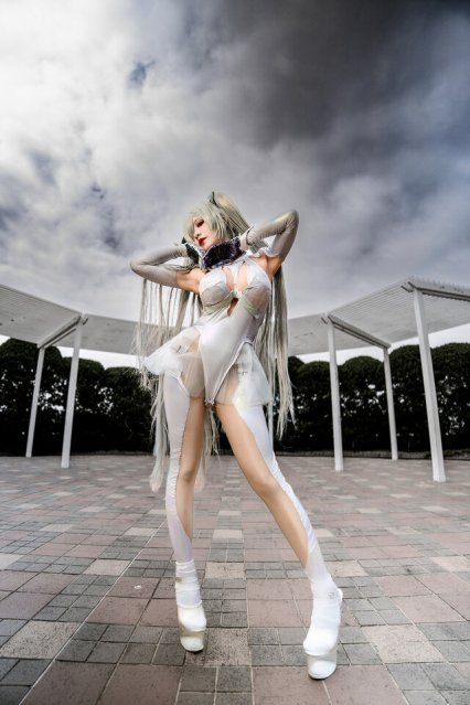 Hiyokko胜利女神COS：完美再现妮姬灰姑娘的性感与优雅