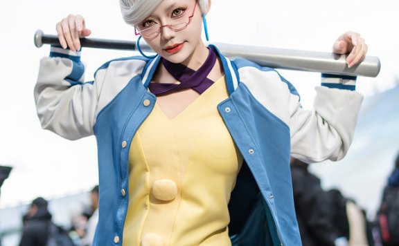 灵媒也能性感？TzuHan阿涵当哒当·绫濑星子COS气场全开！