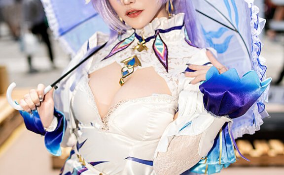 周荀DenKa鸣潮·坎特蕾拉COS:高冷毒药家主美到让人窒息