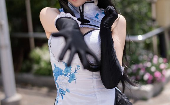 旗袍美腿与古典韵味完美融合：芮Rui艳娘幻梦谭·瓶儿COS