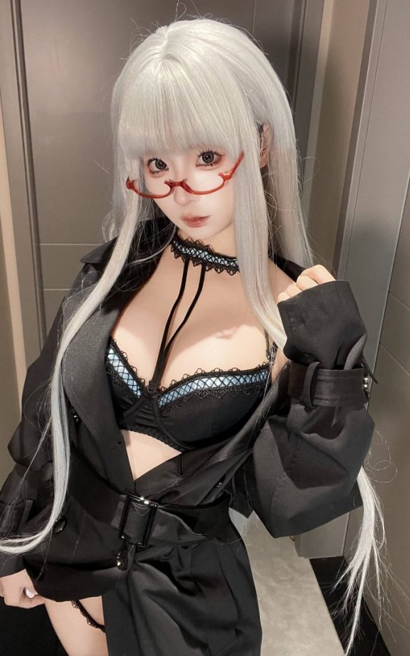 蠢沫沫彼女cos|蠢沫沫_黑色大衣+比基尼·彼女cos[134P2V-592MB]