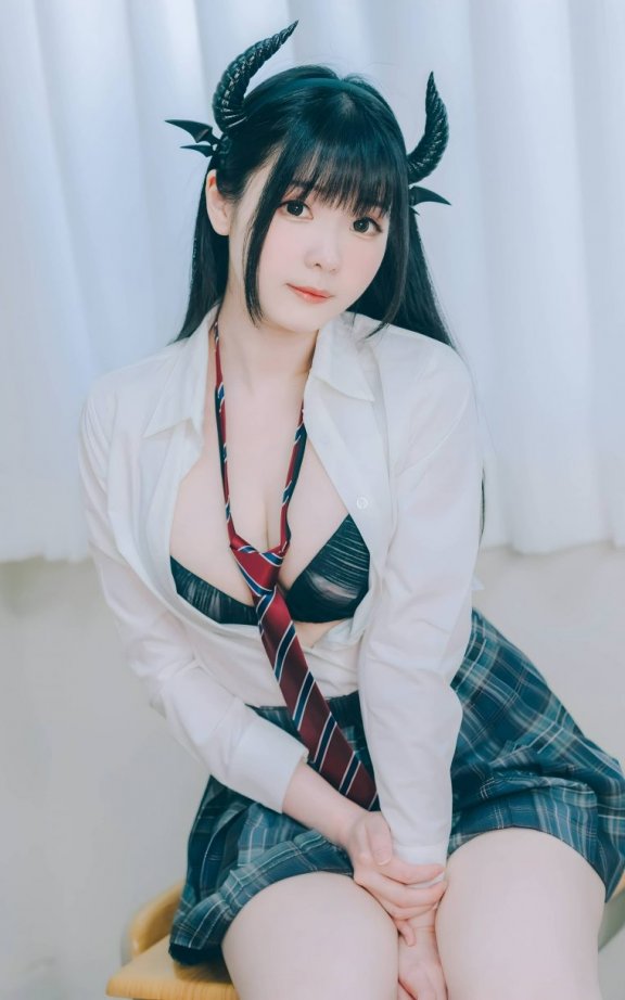 霜月shimo魅魔cos|霜月shimo_JK校服·魅魔cos作品[124P1V-362MB]