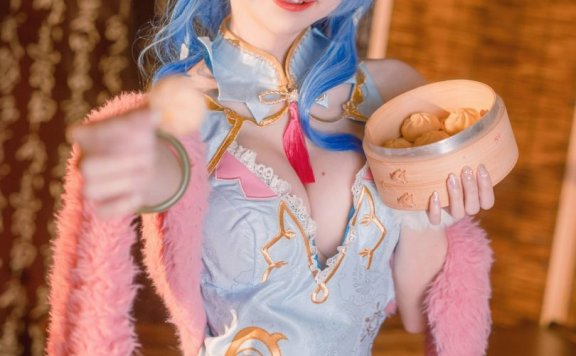 Sally Dorasnow甘雨cos|Sally Dorasnow_原神·甘雨旗袍cos作品