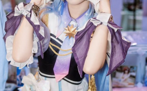 蘑菇木乃子星街水星COS:完美重现偶像魅力点亮香港动漫节