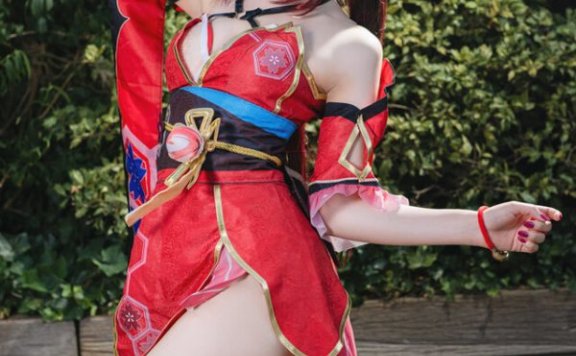 30度高温下的惊艳亮相:Teteno完美的崩坏星穹铁道花火COS