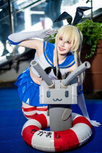 岛风驱逐舰少女登陆舞台：Onesaya惊艳亮相世界Cosplay峰会