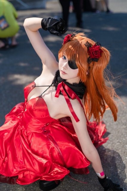 红发少女的魅力重生：myu_myu在Comiket106上的明日香COS