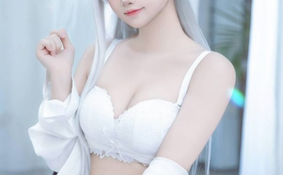 屿鱼YukakoCOS阿尔蒂玛媞娅|屿鱼Yukako_狩龙人拉格纳·媞娅COS