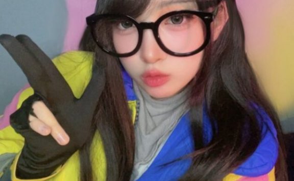 智慧与美丽的融合：KattPhanarin无畏契约恺宙COS令人惊艳