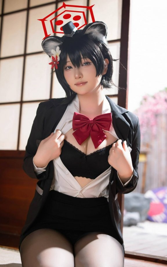 屿鱼YukakoCOS椿|屿鱼Yukako_蔚蓝档案·春日椿cos作品[55P-155MB]