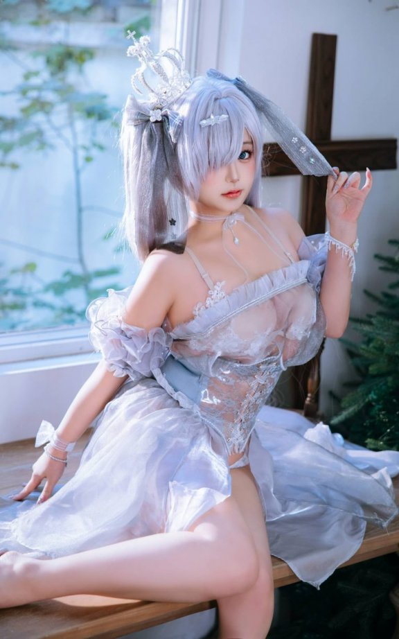 日奈娇COS灰姑娘|椎名莜(日奈娇)_胜利女神·灰姑娘cos[42P-476MB]