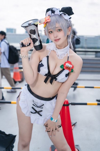 温柔与力量并存：瑞海にも的白银诺艾尔cos引爆Comiket 106
