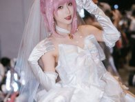 甜心守护者的婚纱梦：穆里MuliCOS重现日奈森亚梦的成熟魅力