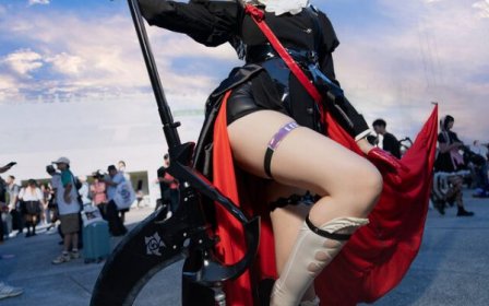 Genko玄子明日方舟隐德来希COS：冷艳镰刀女王长腿杀惊艳全场