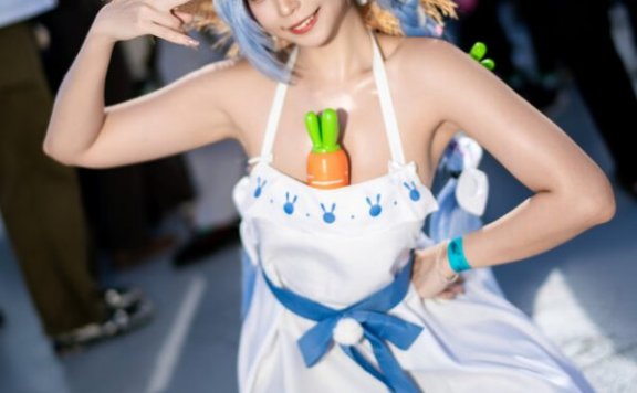 兔田佩克拉COS:Kadolin_Hitomi在Comiket 106化身夏日甜心