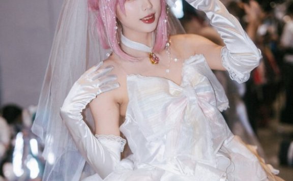 甜心守护者的婚纱梦：穆里MuliCOS重现日奈森亚梦的成熟魅力