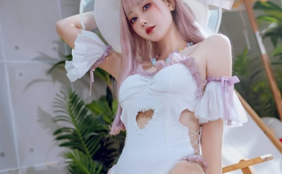 羽生三未COS普利茅斯|羽生三未_碧蓝航线·普利茅斯泳装cos作品