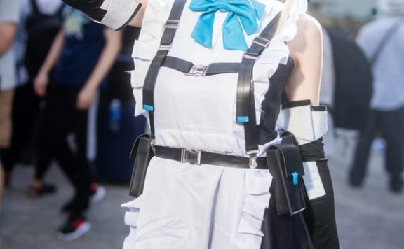 低调特工高调登场！Momihi神级女仆飞鸟马时COS闪耀FF45