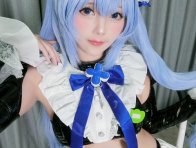 MilanaPloy妮姬·汉赛尔COS:造型一丝不苟却又暗藏叛逆小心机