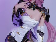 爱莉希雅心动瞬间:Chiro_Fhobia用Cosplay点燃崩坏3粉丝热情