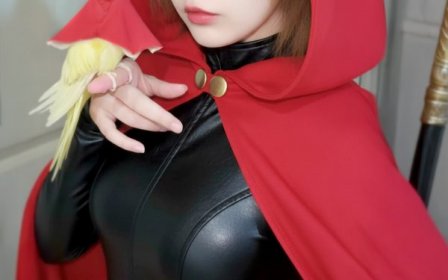 菲丝空洞骑士大黄蜂COS:混搭风格的角色扮演,可爱度爆表!