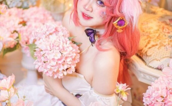 才华洋溢Coser Ichika原神八重神子COS：绝美新娘造型惊艳全场