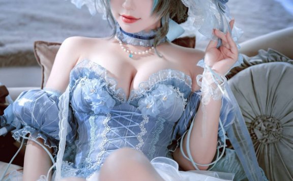 半半子COS柴郡|BANBANKO半半子_碧蓝航线·柴郡礼服cos作品