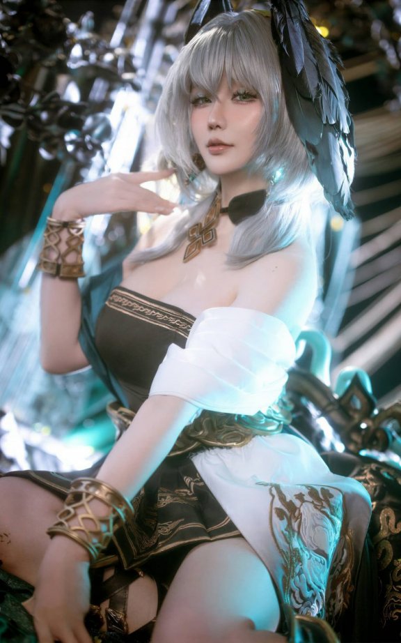 星之迟迟COS霍尔海雅|星之迟迟_明日方舟·霍尔海雅cos[35P-252MB]