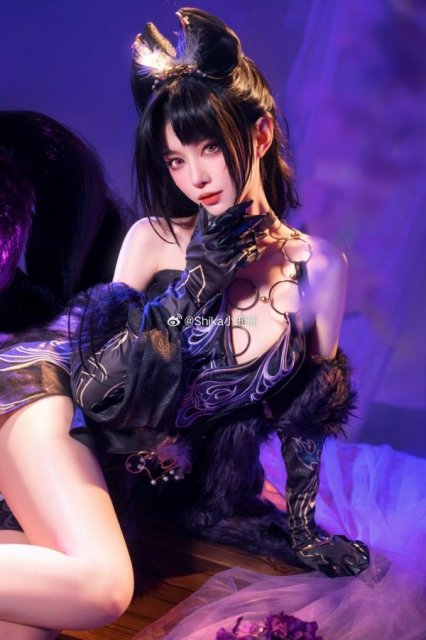 Shika小鹿鹿玉玲珑COS:东方妖狐的优雅与危险如何被完美具象