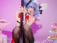 Shika小鹿鹿初音未来兔子洞COS:情人节甜美危险幻想视觉解析