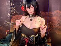 星之迟迟赤城COS：完美捕捉碧蓝航线狐狸精的性感与角色魅力